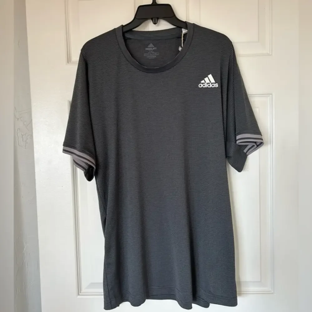 Adidas Men’s Freelift Aeroready Performance Tee Short Sleeves‎ Gray Size 2XL
